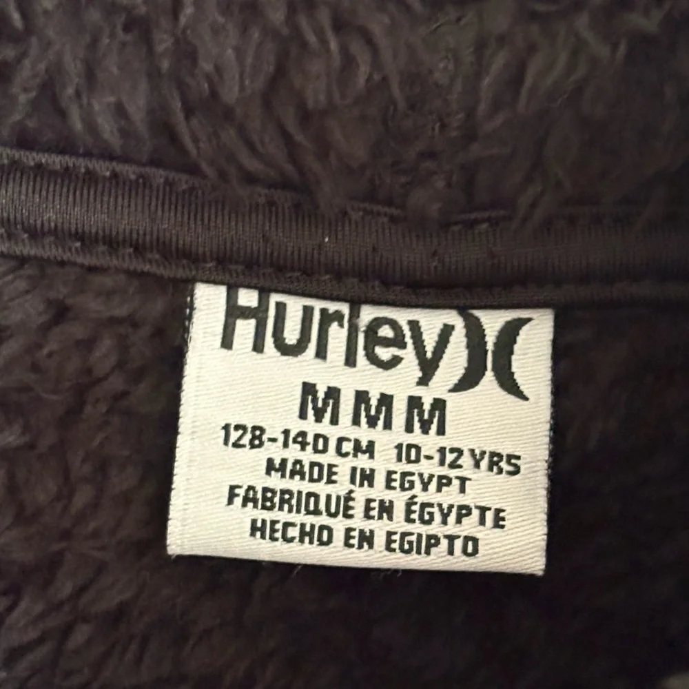 NWT Hurley Black Textured Outerwear Hoodie For 10-12 yrs old Sz M front pocket.